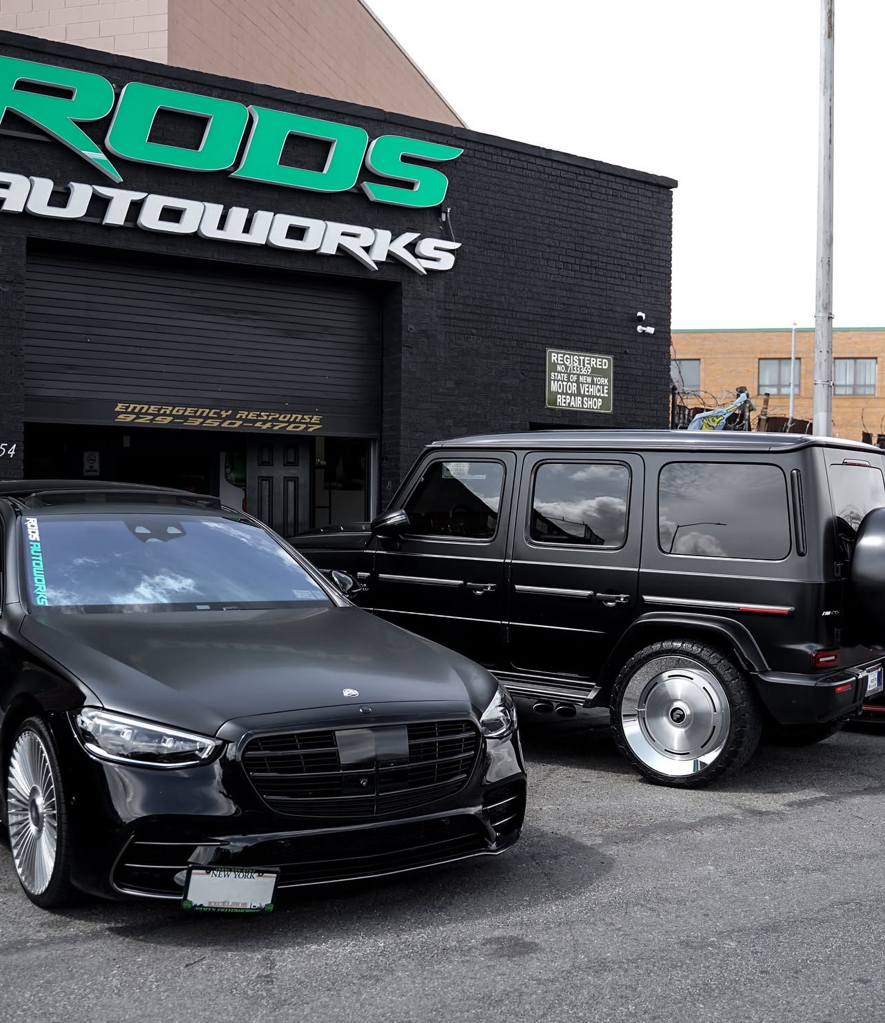 Mercedes S-Class and G-Wagon in front of Rods AutoWorks Astoria